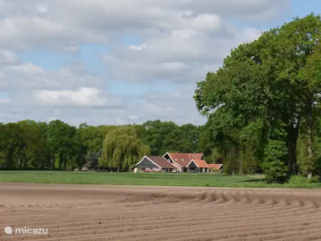De prachtige omgeving leent zich om te wandelen en te fietsen